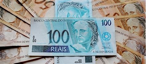 Estado do Rio deposita primeira parcela do 13º salário para os servidores