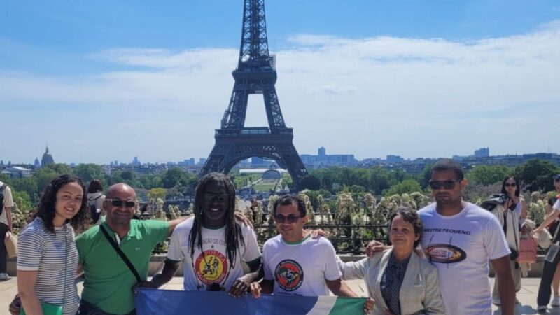 Rio-ostrense leva capoeira para França