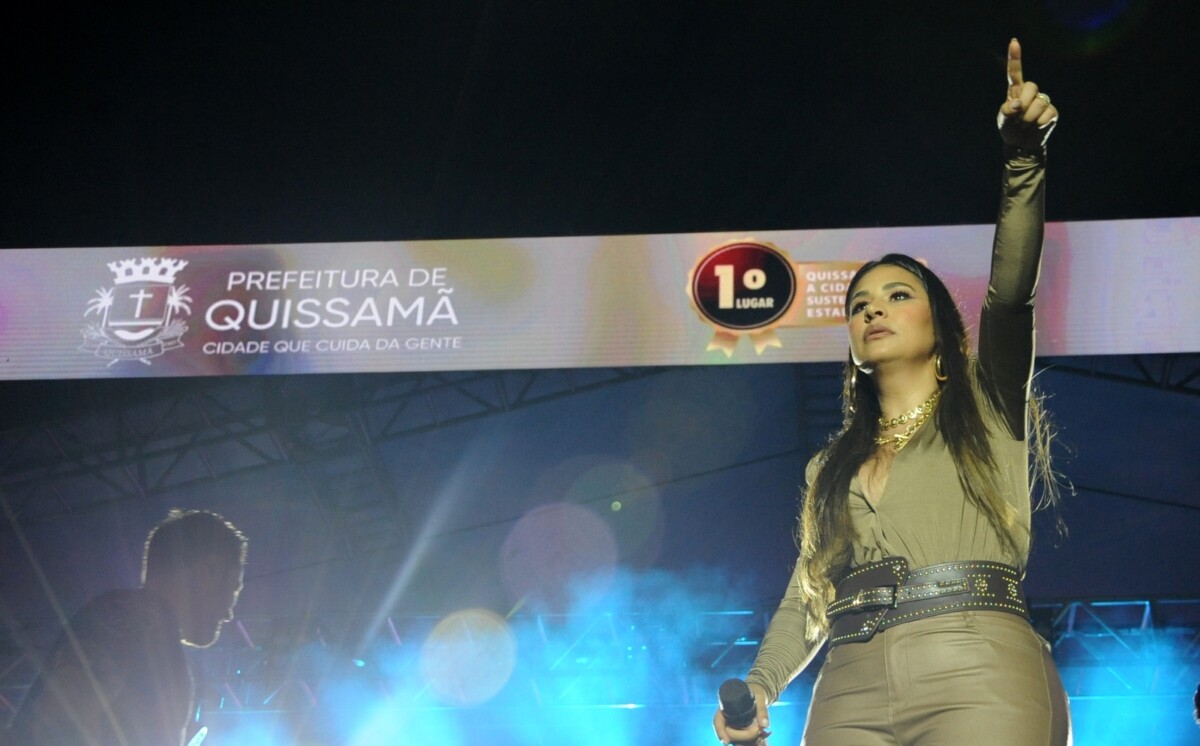 Simone Mendes leva 35 mil pessoas na ExpoQuissamã