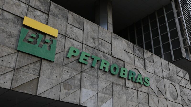 Petrobras chamará mais de 2 mil aprovados em concursos