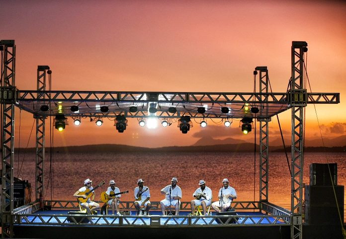 Festival Pedacinho de Céu começa com belo pôr do sol