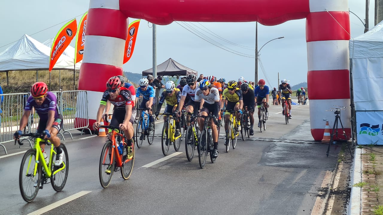 Tour Macaé de Ciclismo de Estrada reuniu 300 atletas
