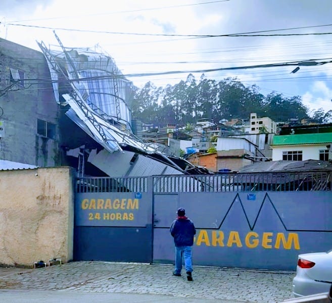 Rajadas de até 76km/h provocam danos em Friburgo