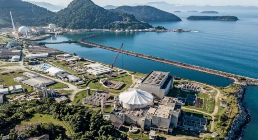 Ibama entrega renovação de licença para a usina nuclear Angra 3