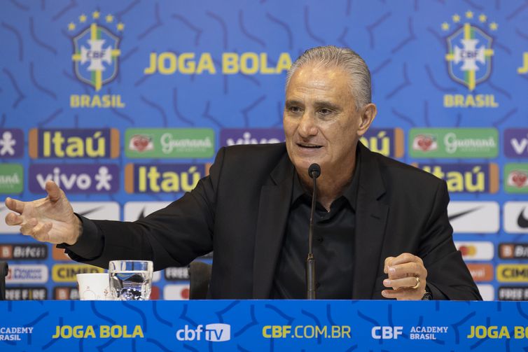 Tite convoca seleção com novidades para últimos amistosos 