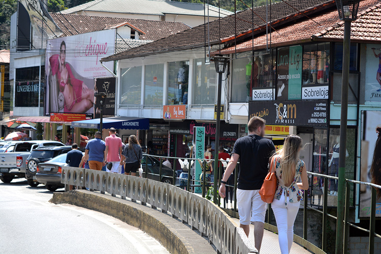 Comércio autorizado a abrir neste feriado de Finados