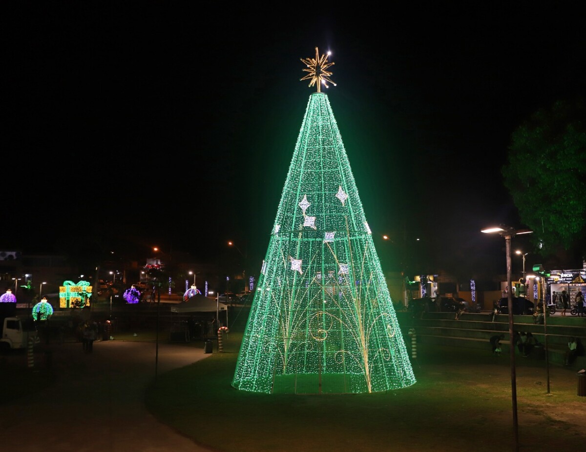 Búzios ganha decoração para o Natal de Luz