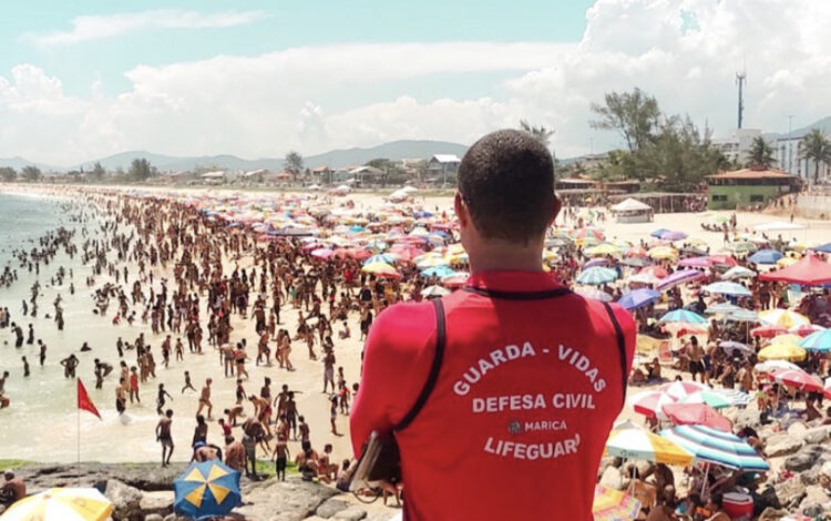 Defesa Civil de Maricá faz 37 salvamentos de banhistas no fim de semana