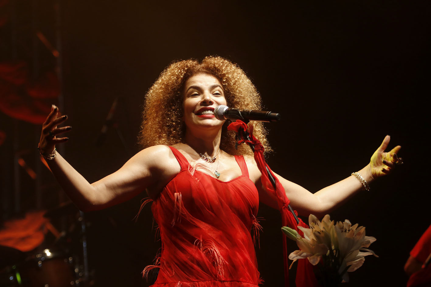 Vanessa da Mata encerra programação do Sesc Verão Macaé