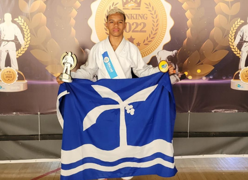 Macaé recebe mais dois prêmios de campeão no Jiu-Jitsu