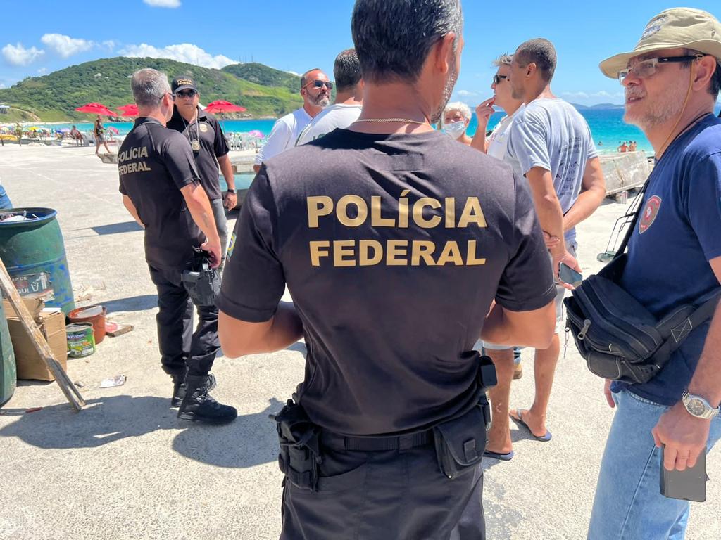 PF e MPF realizam vistoria na Prainha para apurar crimes ambientais