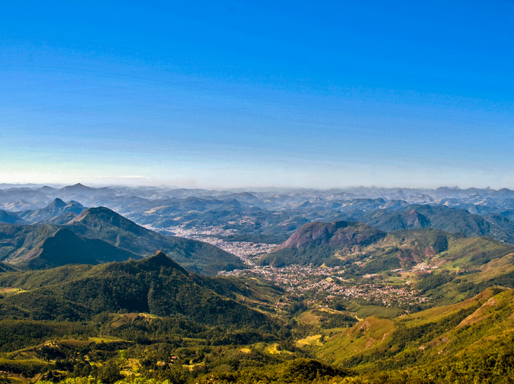 Equilíbrio entre o crescimento econômico e preservação da natureza