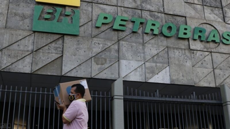 Petrobras anuncia aumento nos preços da gasolina e do diesel para as distribuidoras