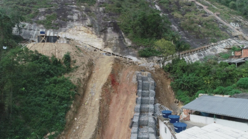 Obras no Morro da Oficina avançam