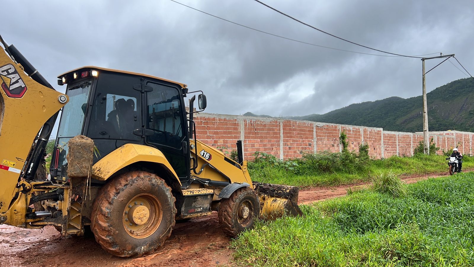 Gated demole cinco construções irregulares na Serra da Tiririca em Itaipuaçu