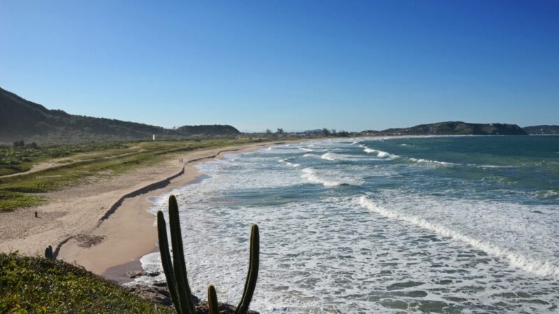 Búzios inicia as primeiras coletas de água para análise laboratorial da candidatura da Praia de Tucuns para mais uma Bandeira Azul no município