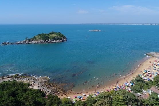 Boletim do Inea avalia balneabilidade das praias de Rio das Ostras