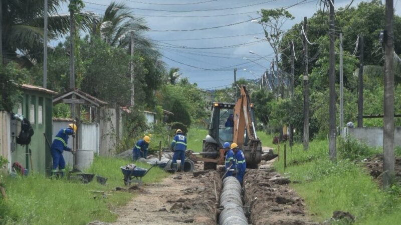 Obras de drenagem e pavimentação do bairro Recanto dos Paratis segue avançando