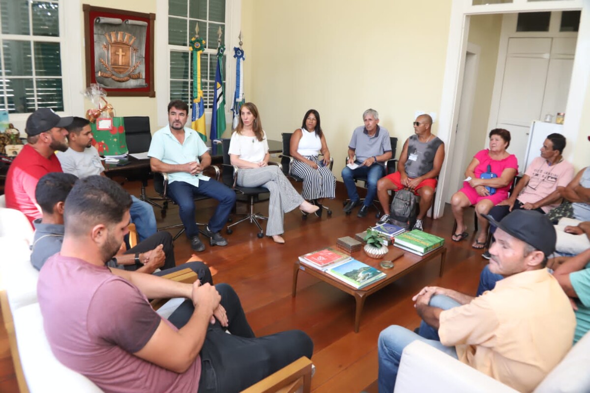 Pescadores de Quissamã recebem primeira parcela do defeso da Piracema