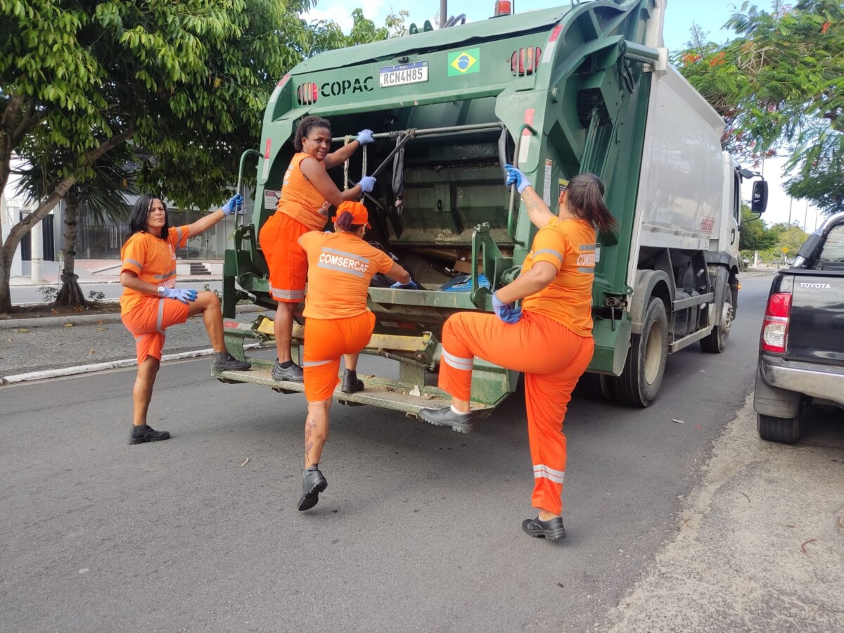 Comsercaf aumenta a participação feminina na coleta de resíduos domiciliares