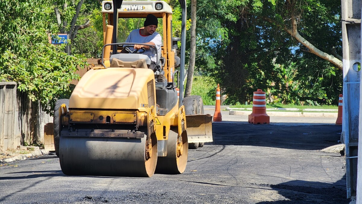 Prefeitura de Quissamã retoma asfaltamento do bairro Piteiras