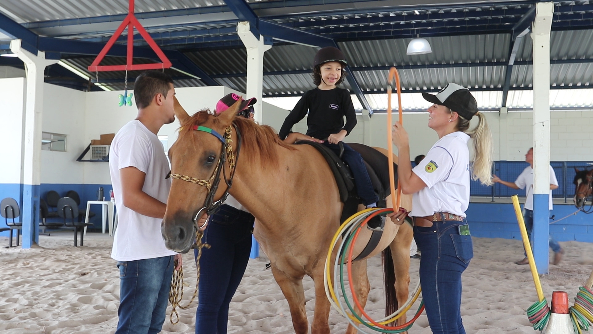 Equoterapia de Macaé transforma a vida de PcDs