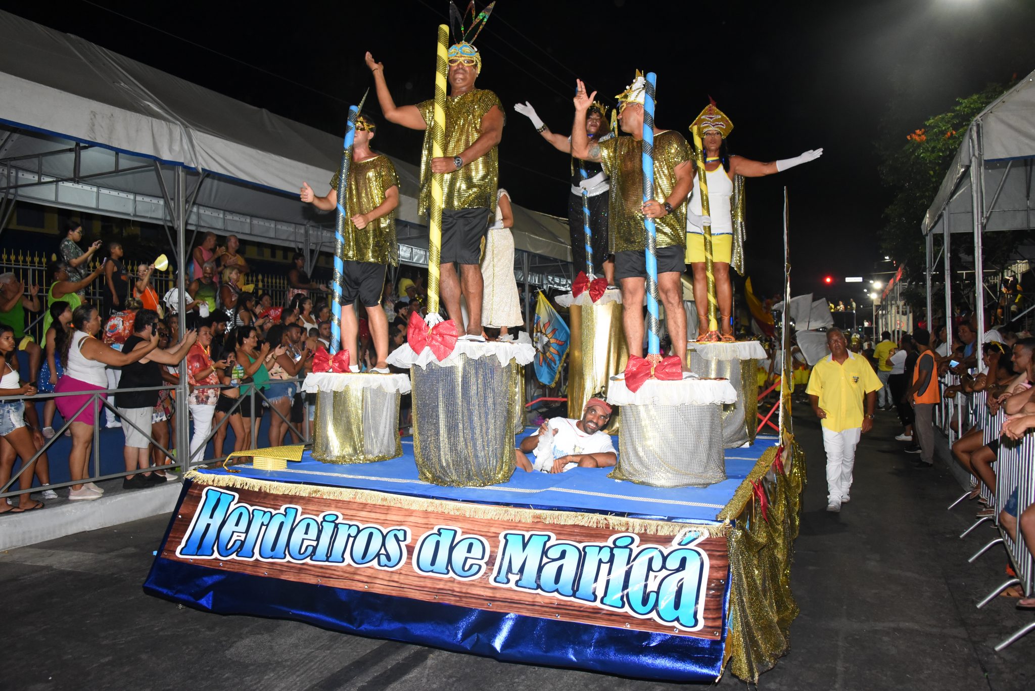 Maricarnaval 2024: Volta dos desfiles das escolas de samba encerra folia em Maricá