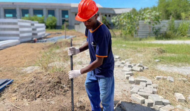 Prefeitura de São Pedro da Aldeia dá início à construção de sede própria da Escola M. de Educação Especial