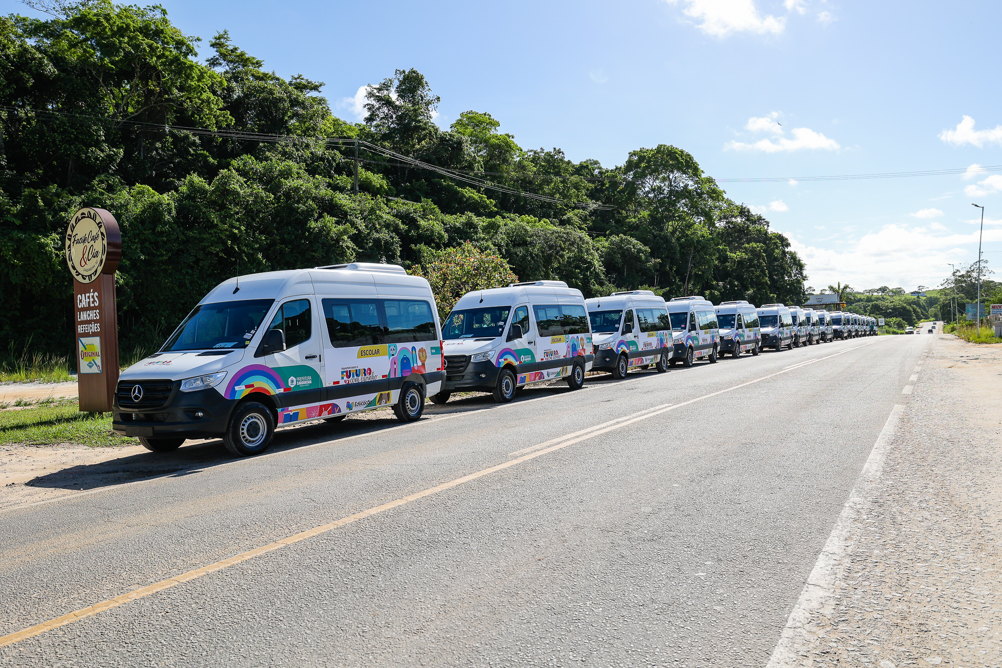 Prefeitura disponibiliza 40 vans para o transporte dos alunos das creches municipais