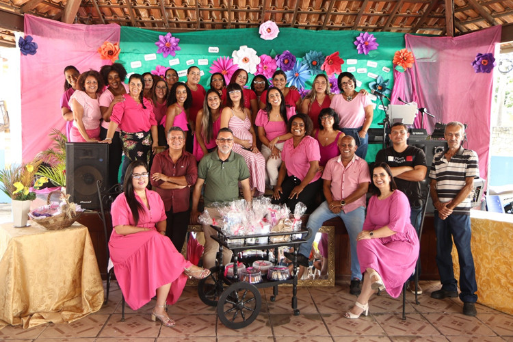 Terceira Idade celebra Dia Internacional da Mulher com festa para assistidas