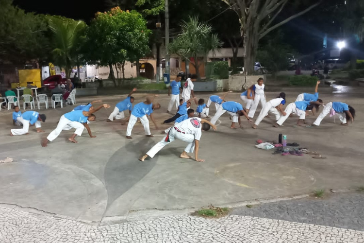 Movimento é Vida/Esporte é Vida com aula de capoeira gratuita na Praça da Lapa