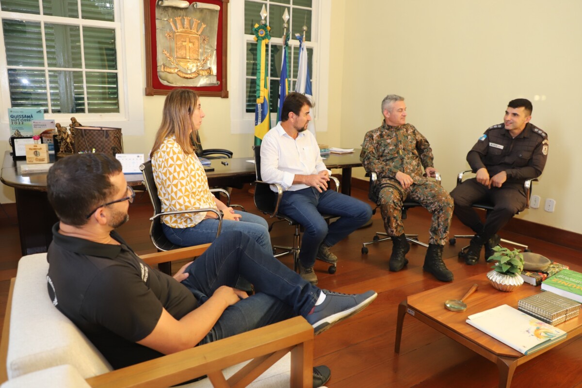 Prefeita Fátima Pacheco recebe novo Comandante de Polícia Ambiental, Coronel Ibiapina    