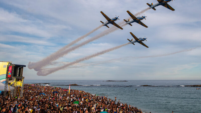 Mundial de Surf terá apresentação da Esquadrilha da Fumaça