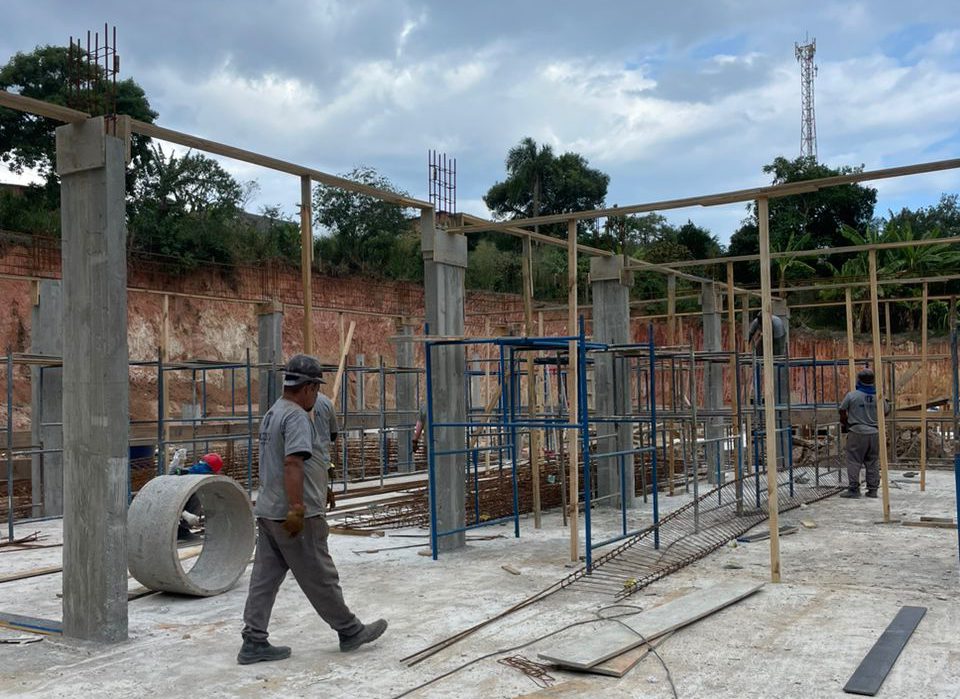 Prefeitura segue com as obras da nova escola do Engenho Grande