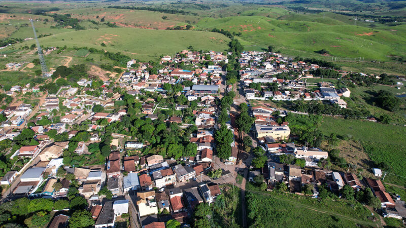 Moradores de Vila Nova ganham calçadão com espaço de convivência, esporte e lazer