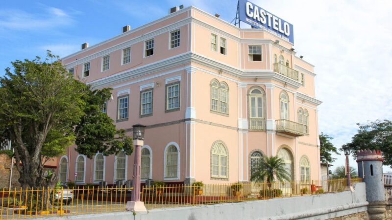 Feira de Oportunidades acontece no Colégio Castelo