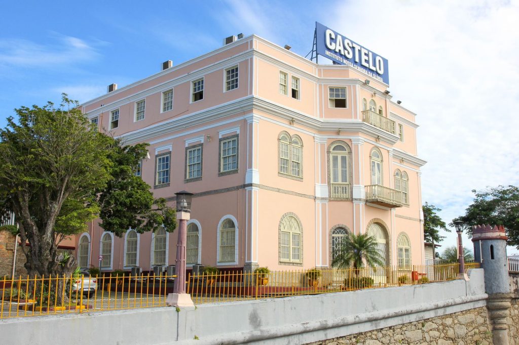 Feira de Oportunidades acontece no Colégio Castelo