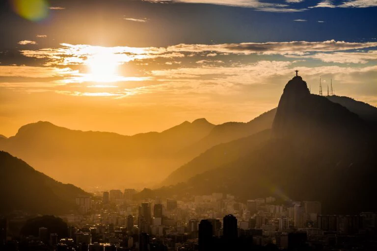 Maioria dos brasileiros apoia retorno do horário de verão