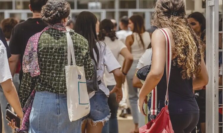 Evento vai ajudar estudantes a se prepararem para o Enem