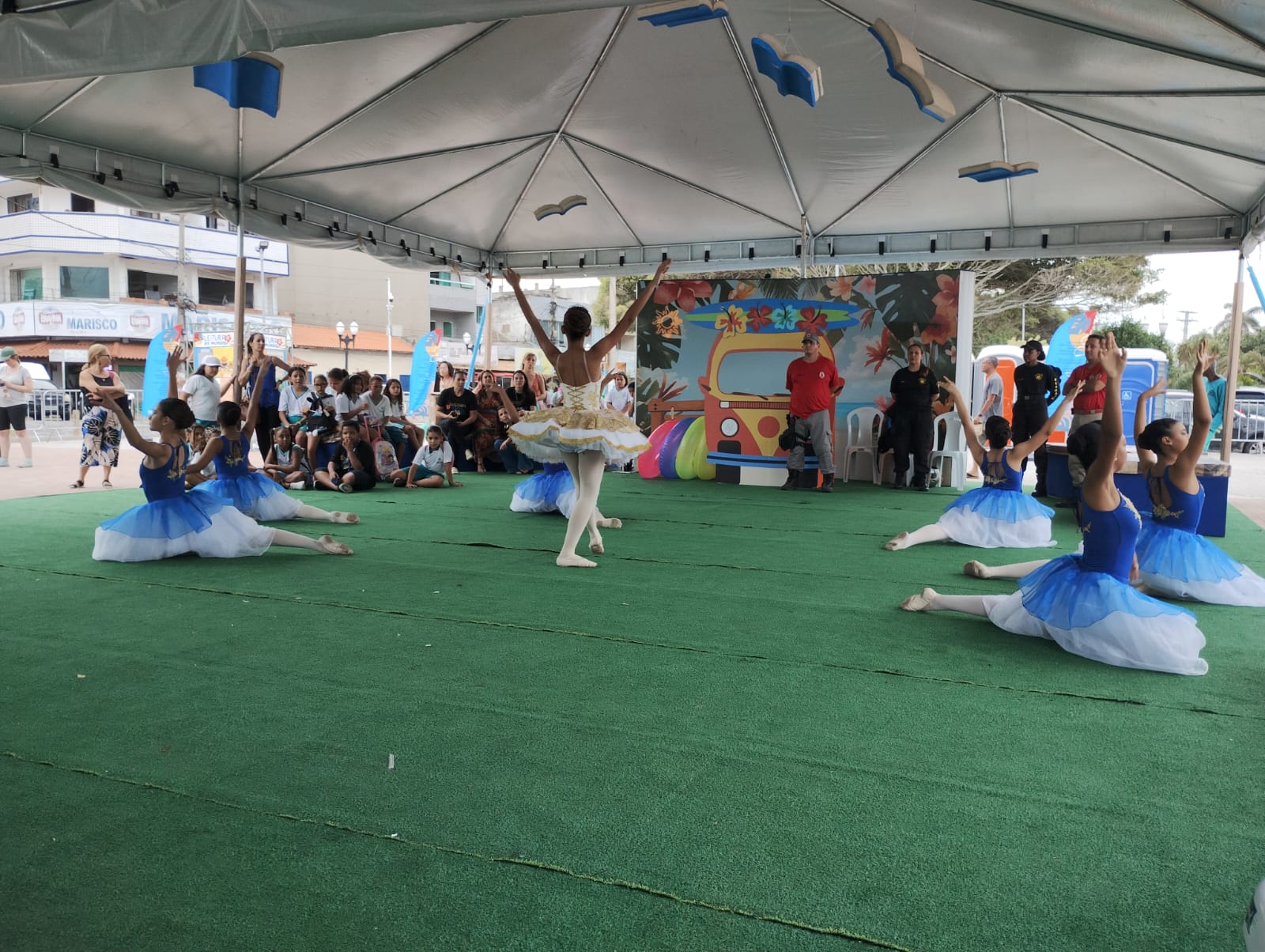 Ballet Municipal participa da feira itinerante “Energia Para Ler”