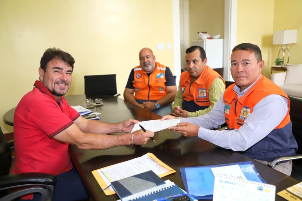 Prefeito recebe coordenador regional da Defesa Civil e reforça parceria