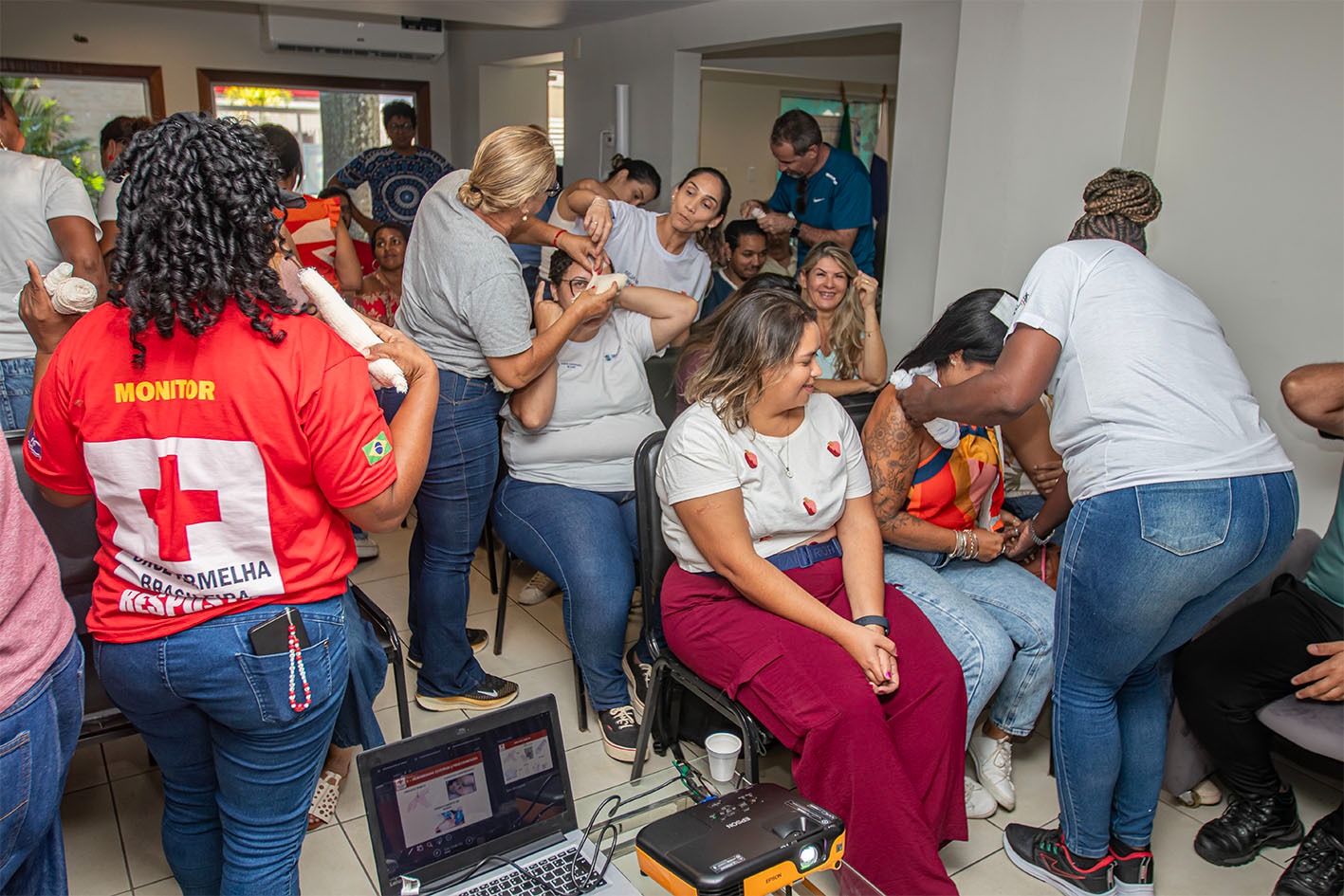 Prefeitura de Macaé capacita servidores do RH com curso de Primeiros Socorros