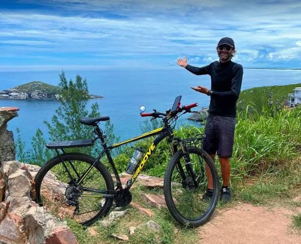 Mineiro pedala 700 km rumo às praias da Região dos Lagos, no Rio de Janeiro