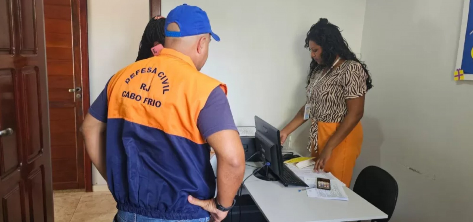 Cabo Frio: Defesa Civil interditou e removeu família de imóvel no Alto da Rasa