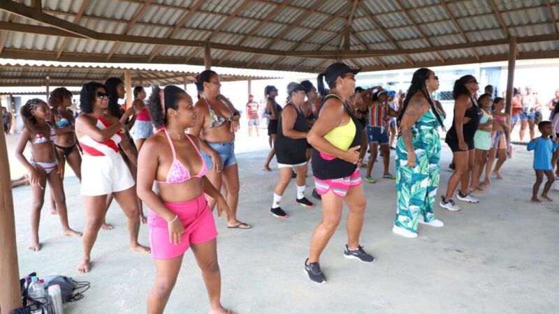 Aulão de ginástica na Praia de João Francisco atrai grande público em Quissamã