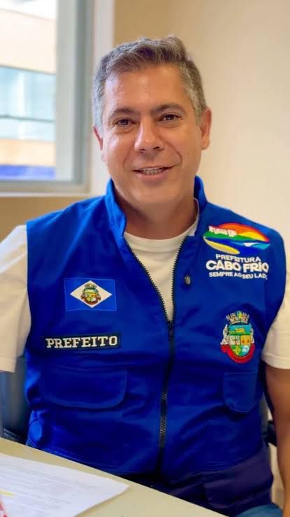 Prefeito de Cabo Frio garante pagamento de pendências salariais na quinta-feira (30)