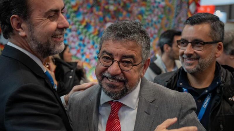 Prefeito de Maricá participa da Fitur, na Espanha, com presidente da Embratur, Marcelo Freixo