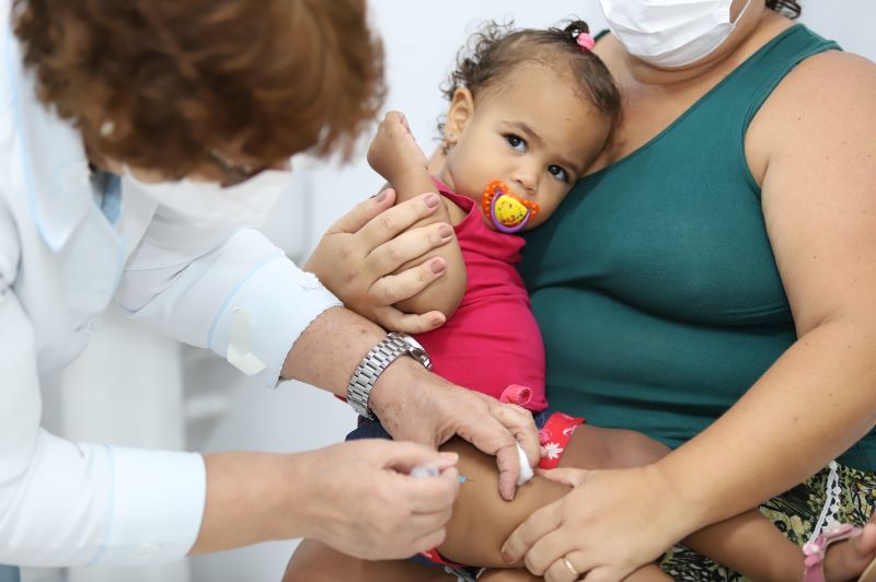 Município vacina contra Covid crianças entre 6 meses e 4 anos  