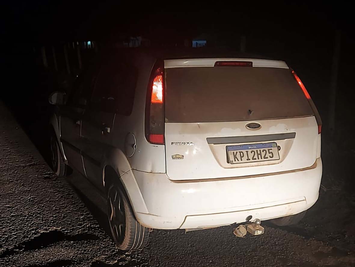 Polícia Militar recuperou veículo roubado e prendeu o condutor na altura de Campos