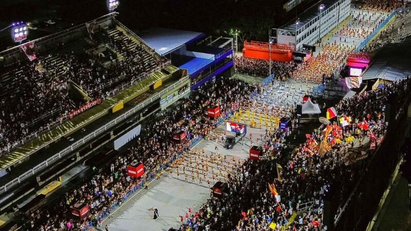 União de Maricá faz ensaio técnico na Marquês de Sapucaí e empolga torcida